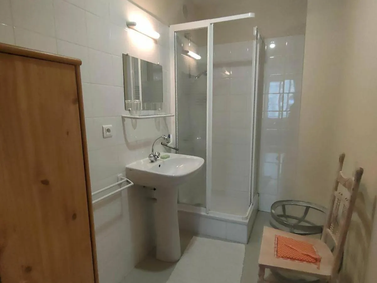 Apartment Spacieux Appartement 8 Pers. Avec Balcons, 2 Salles De Bain, Parking Gratuit - Cauterets - Fr-1-234-165